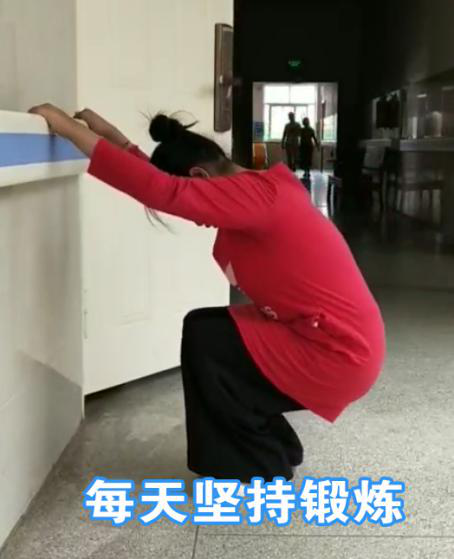 13歲女孩自幼患“腦癱”，行動(dòng)受阻，經(jīng)系統(tǒng)康復(fù)治療能獨(dú)立步行！